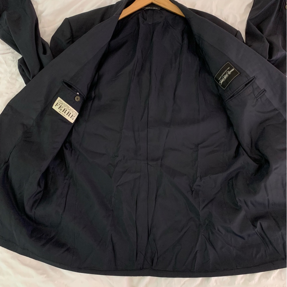 Vintage Gianfranco Ferre Navy Blazer - Picture 11 of 11